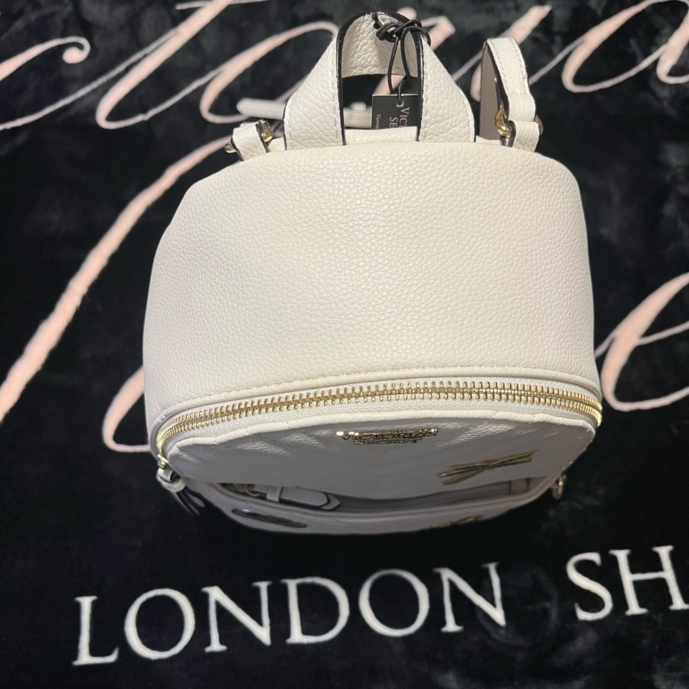 Victoria's Secret White Quilted Mini Backpack Paradise Summer Charms - Picture 4 of 9